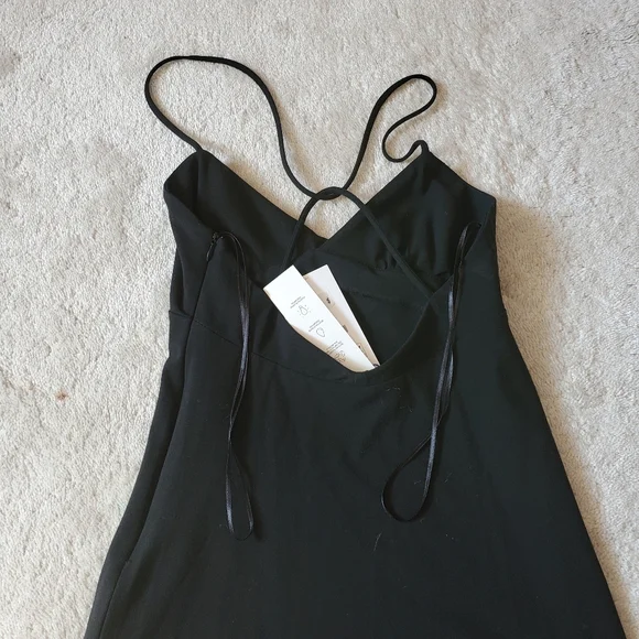 🆕 | Zara Surplice Dress in Black - Picture 9 of 10